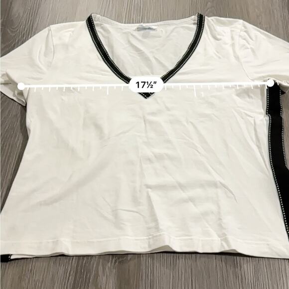 Escada Sport White & Black Short Sleeve V Neckline Tee Shirt Size L - Picture 9 of 10
